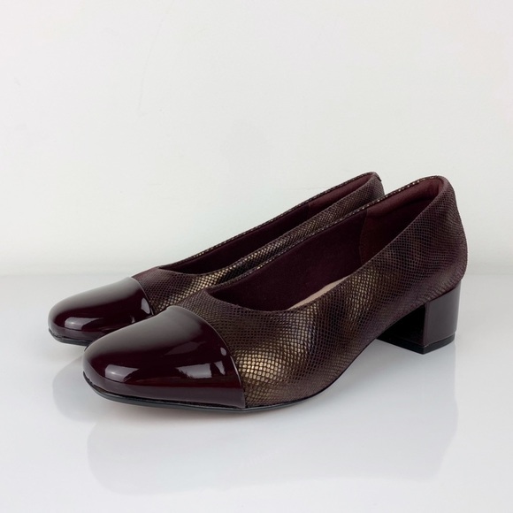 Clarks Women's Chartli Diva Embossed Leather Block Heels Burgundy - Picture 5 of 10